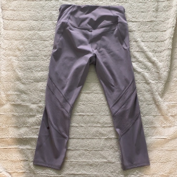 Under Armour Heat Gear 3/4 Legging - Picture 2 of 4